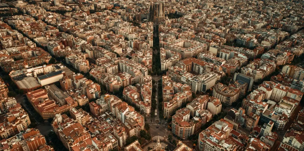 Els 10 districtes de Barcelona i els 73 barris