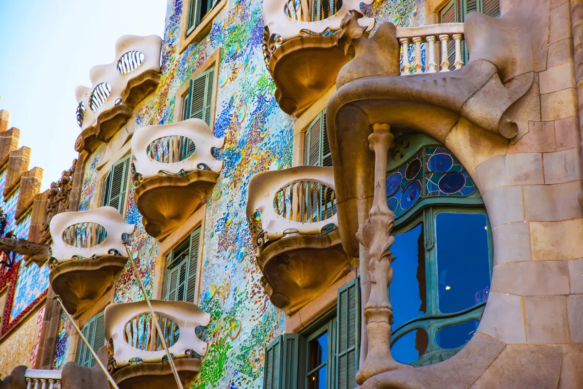 Casa Vicens Barcelona: Gaudí's First Masterpiece (Complete Guide)