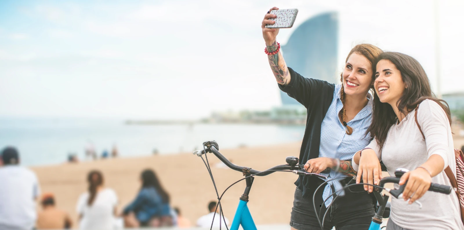 Cómo llegar a las playas de Barcelona en metro, bus y bici