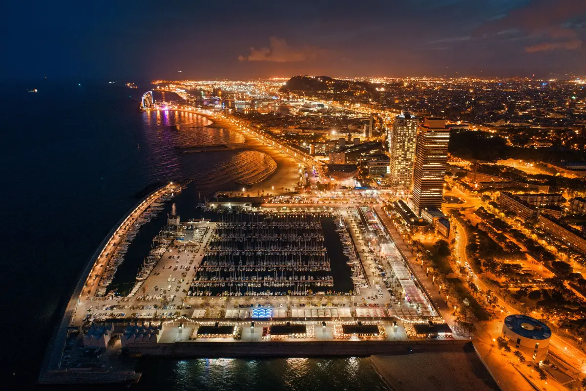 Barcelona at Night Without Clubs: The Evenings That Don't End on a Dance Floor