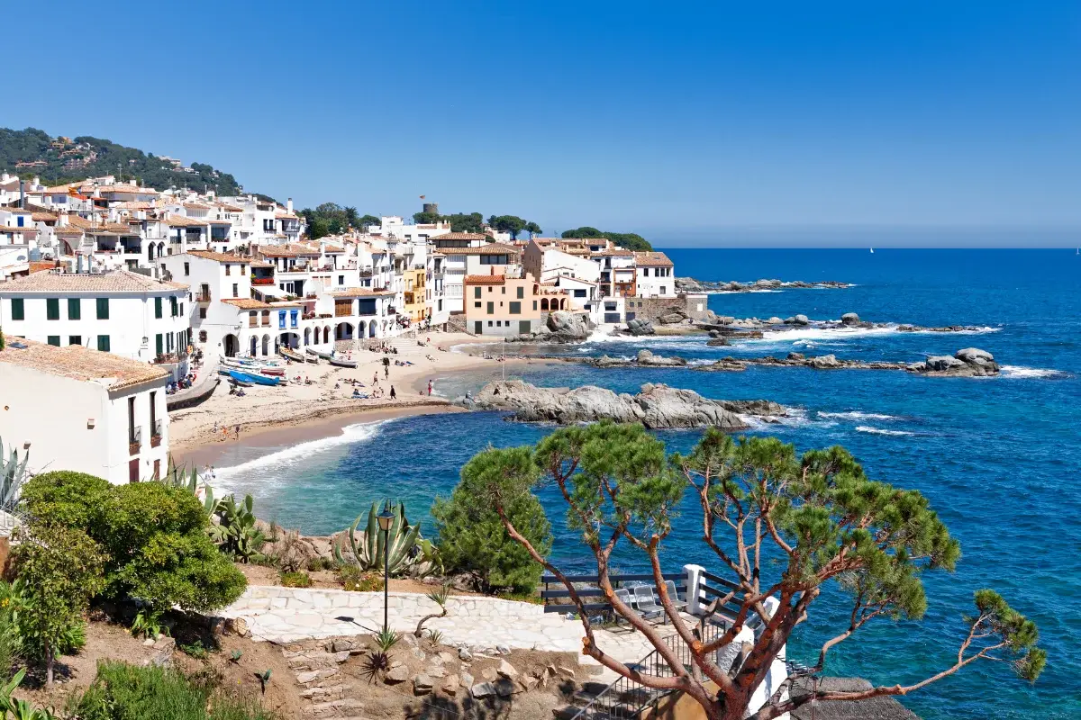 Qué ver en Calella de Palafrugell, guía del pueblo pesquero de la Costa Brava