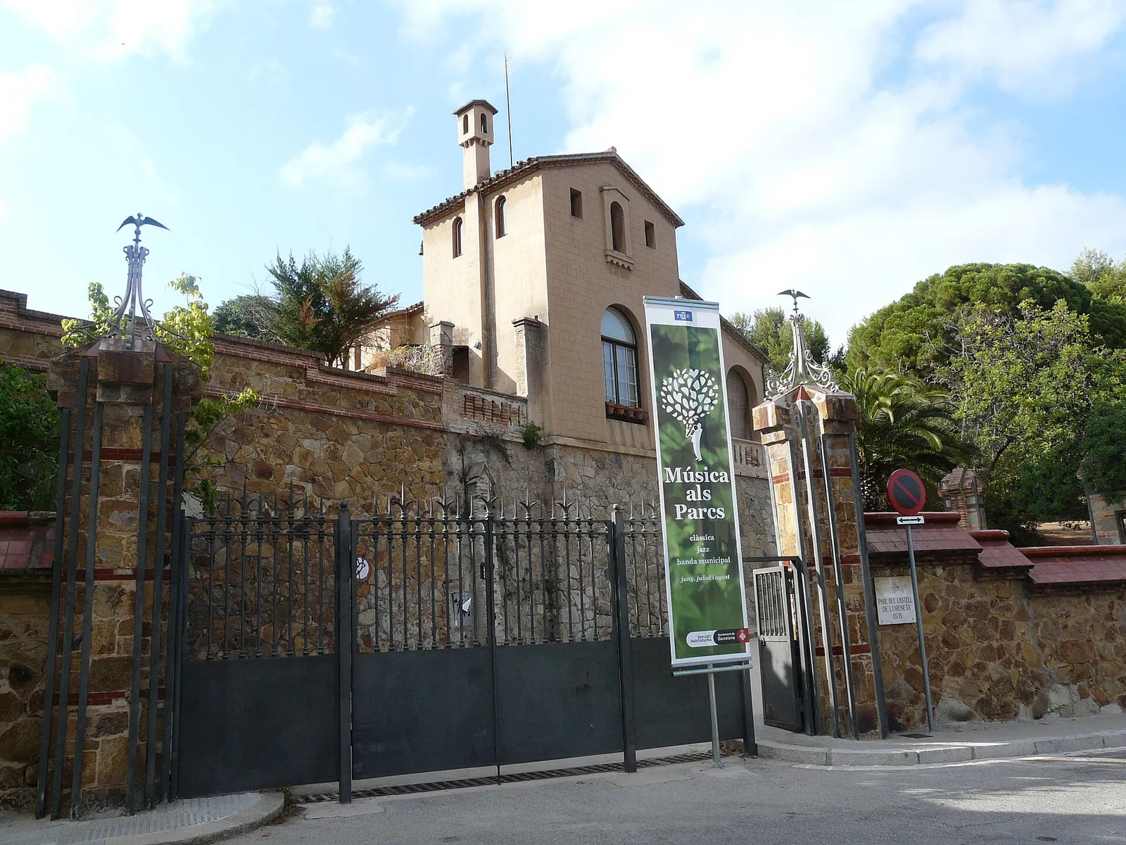 Entrada del Parc del Castell de l'Oreneta
